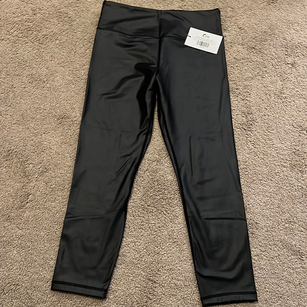 NWT Zyia Light n Tight 7/8 high rise metallic black